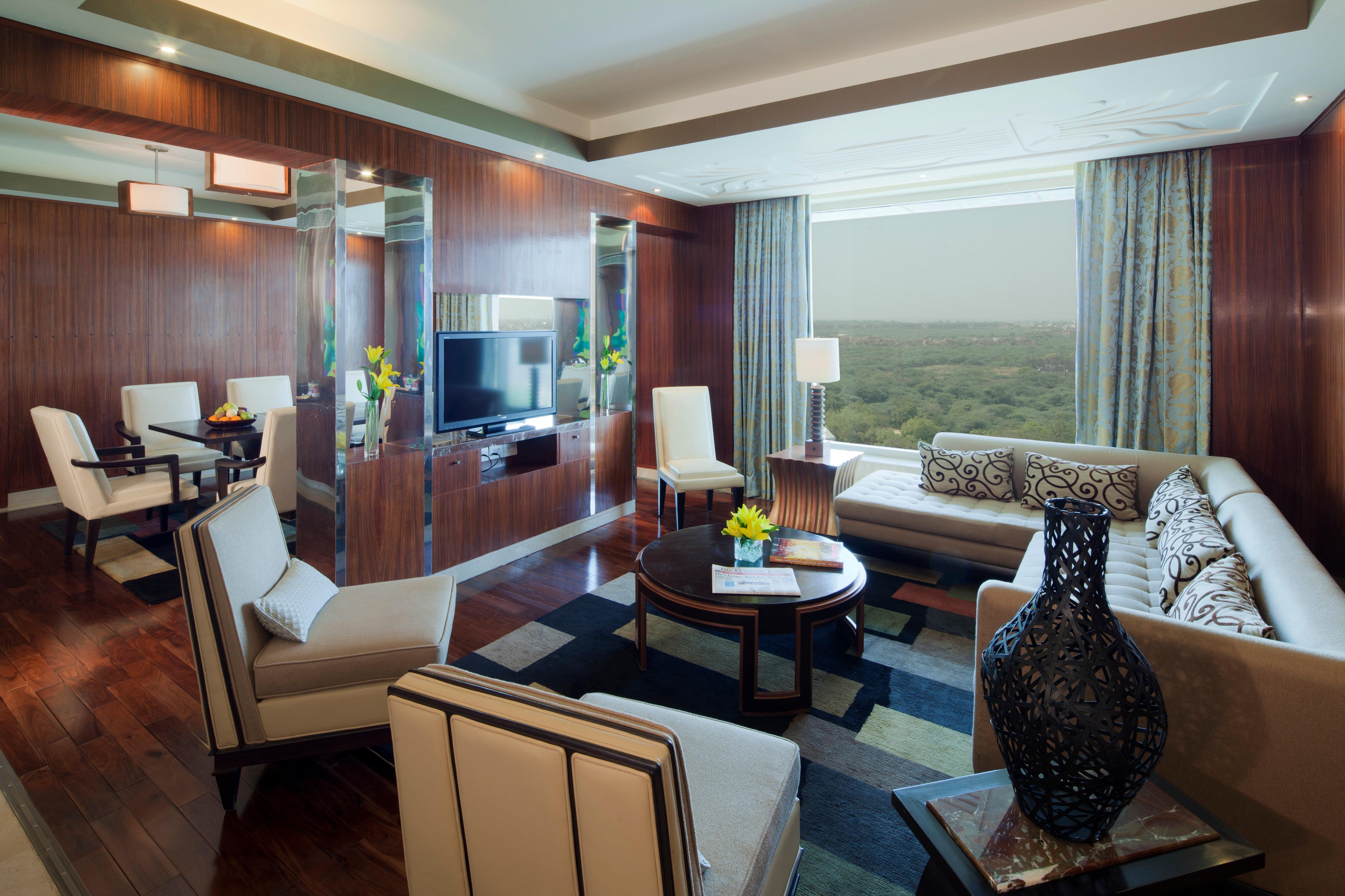 Hotel Crowne Plaza New Delhi Okhla By Ihg Exterior foto A suite at the JW Marriott Hotel, Bengaluru