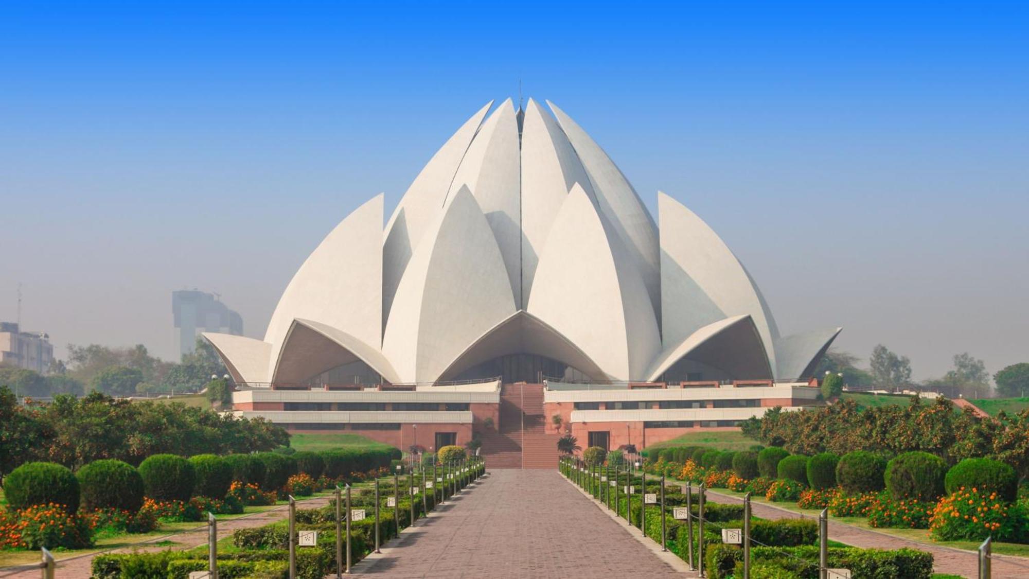 Hotel Crowne Plaza New Delhi Okhla By Ihg Exterior foto The Lotus Temple in Delhi